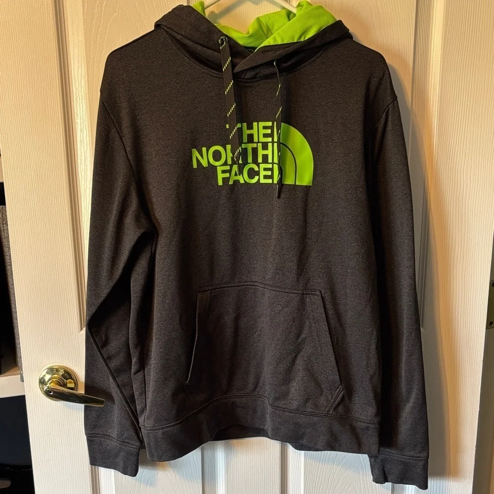 Men’s North Face Hoodie